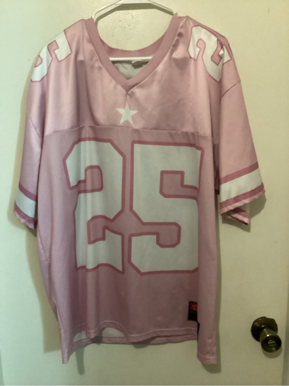 Source Unknown Pink & White Short Sleeve Sports Jersey